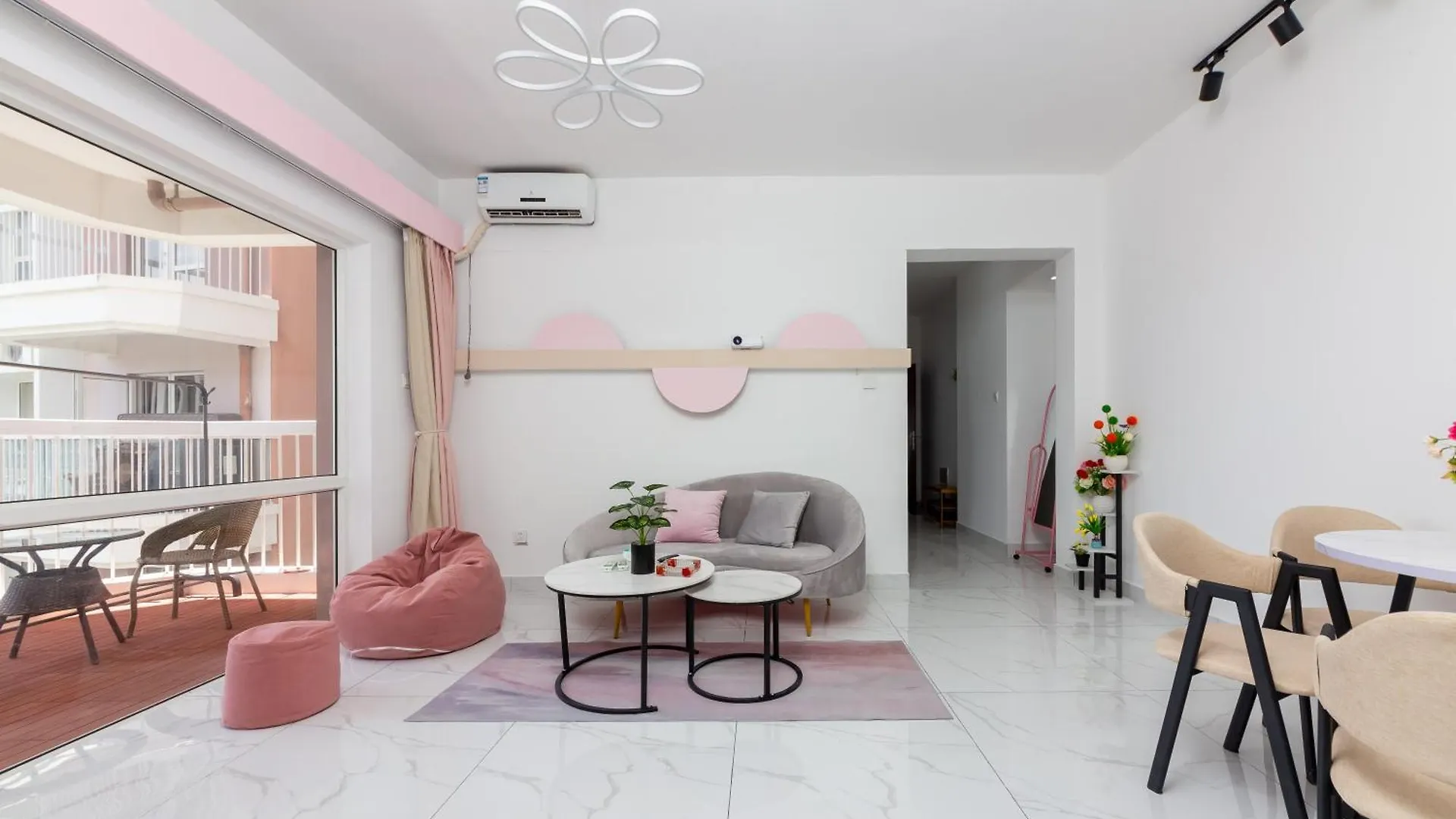 Sanya Zhi Ai Lily Seaview Apartment