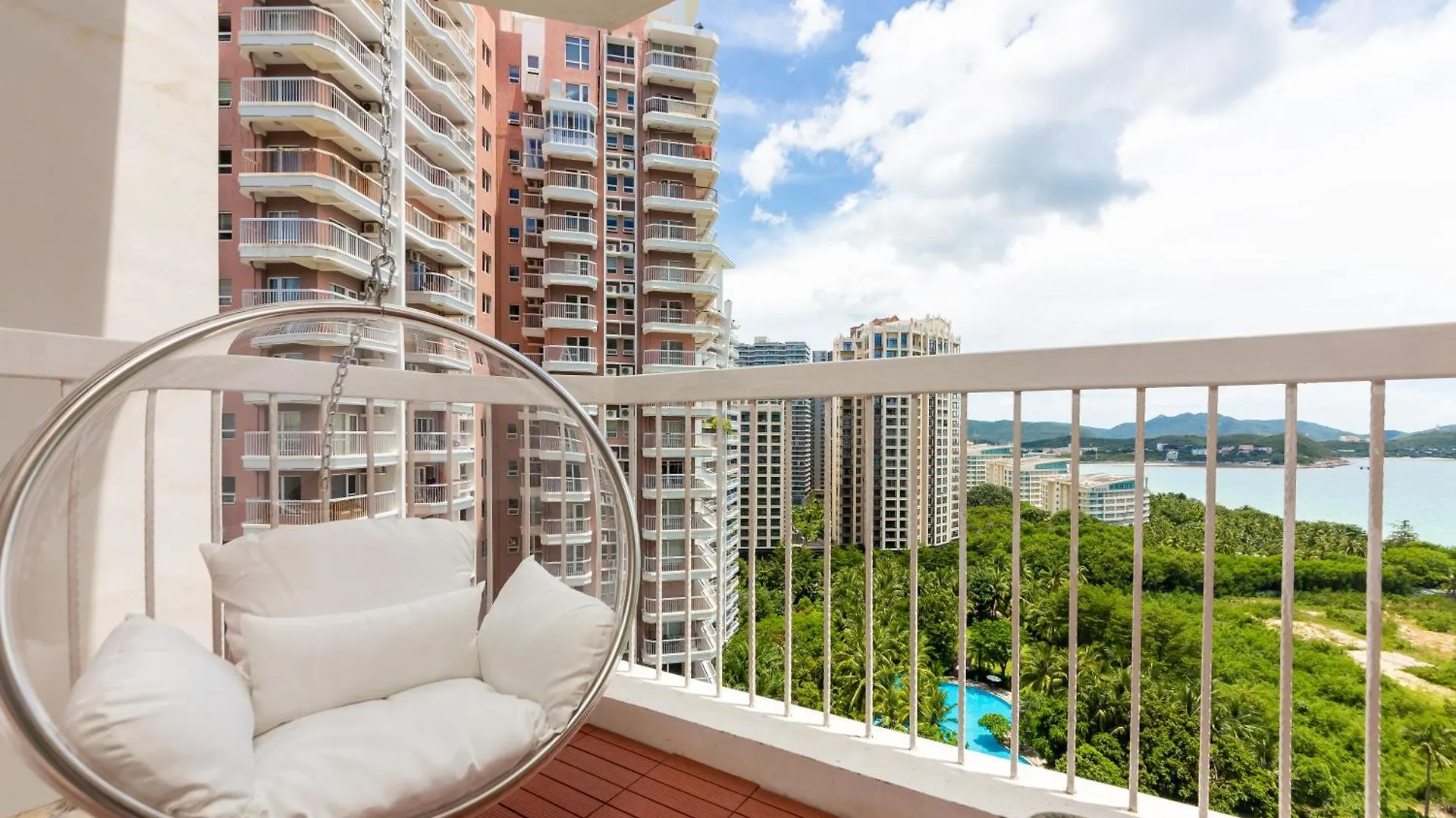 Sanya Zhi Ai Lily Seaview Apartment China