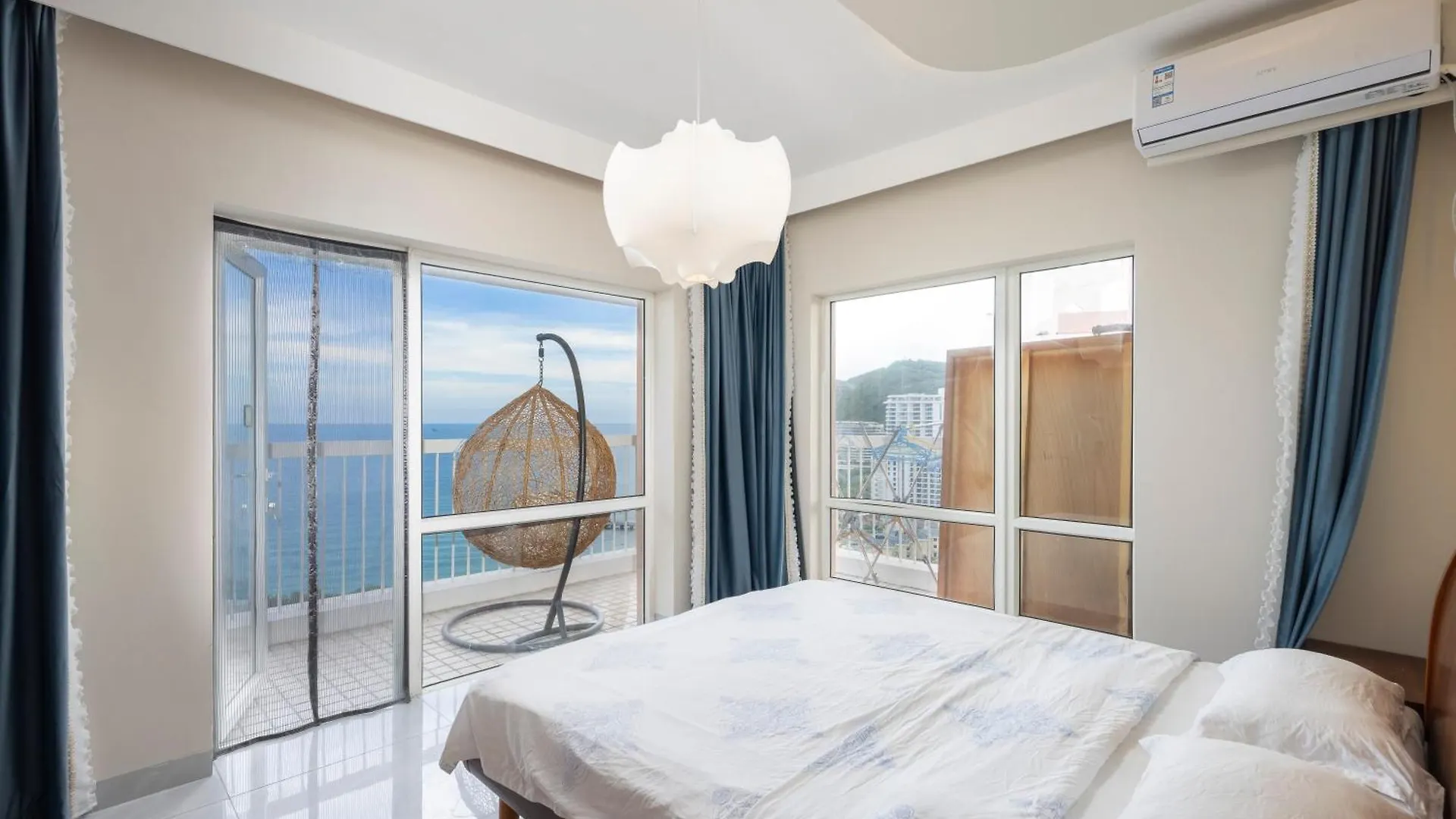 Sanya Zhi Ai Lily Seaview Apartment