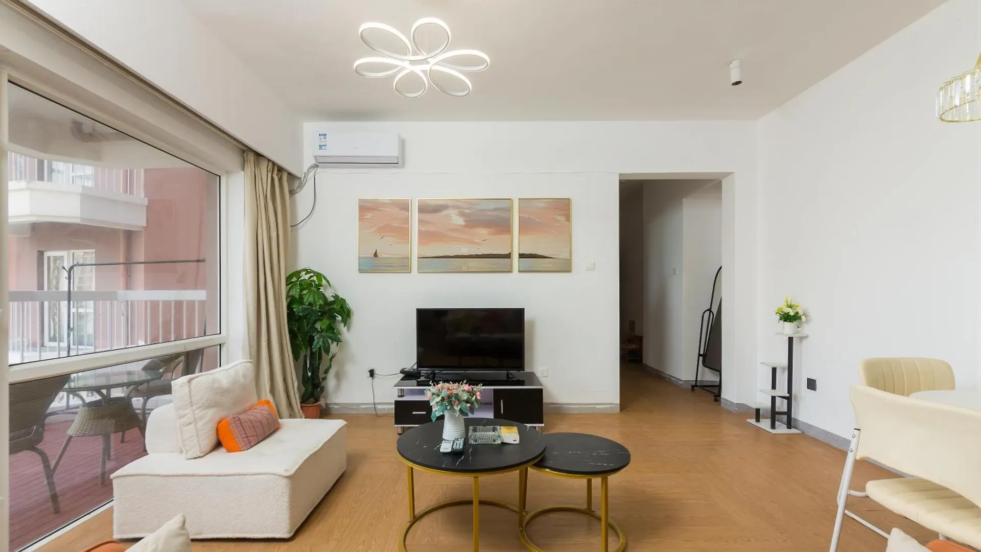 Sanya Zhi Ai Lily Seaview Apartment