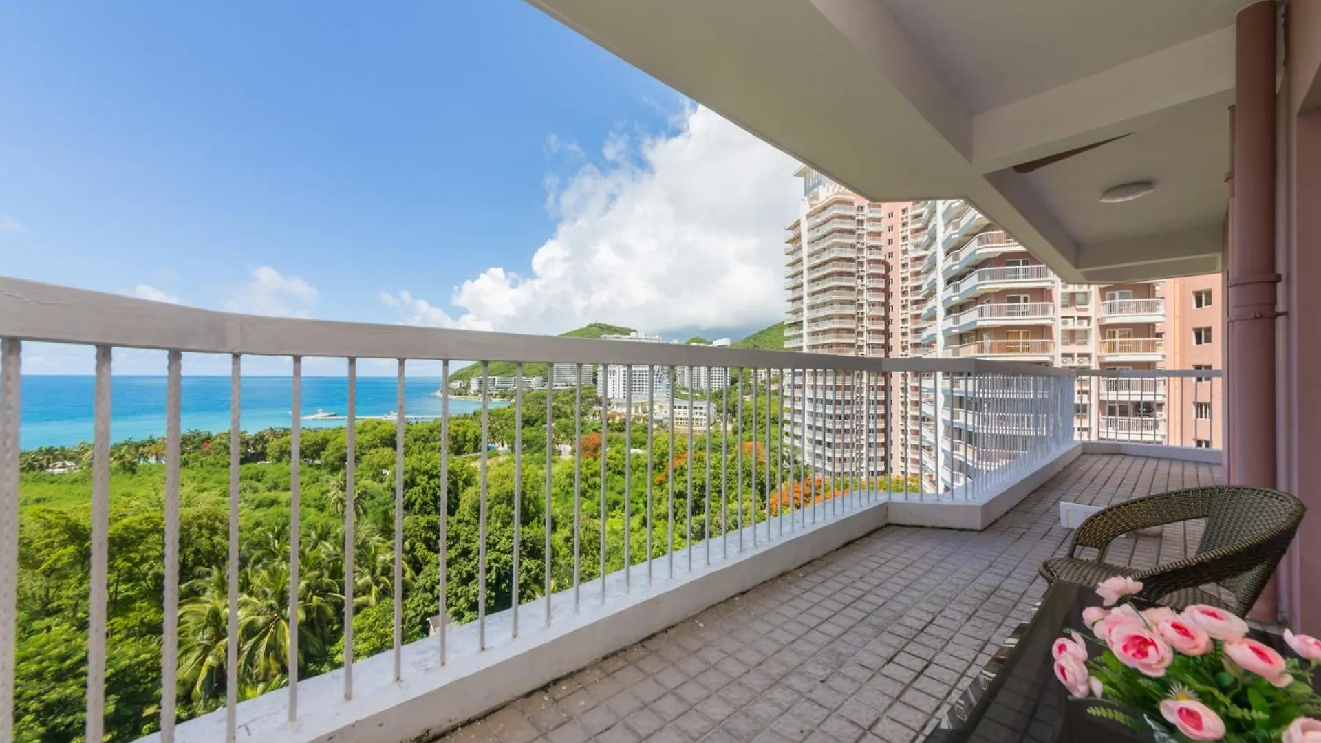 Sanya Zhi Ai Lily Seaview Apartment