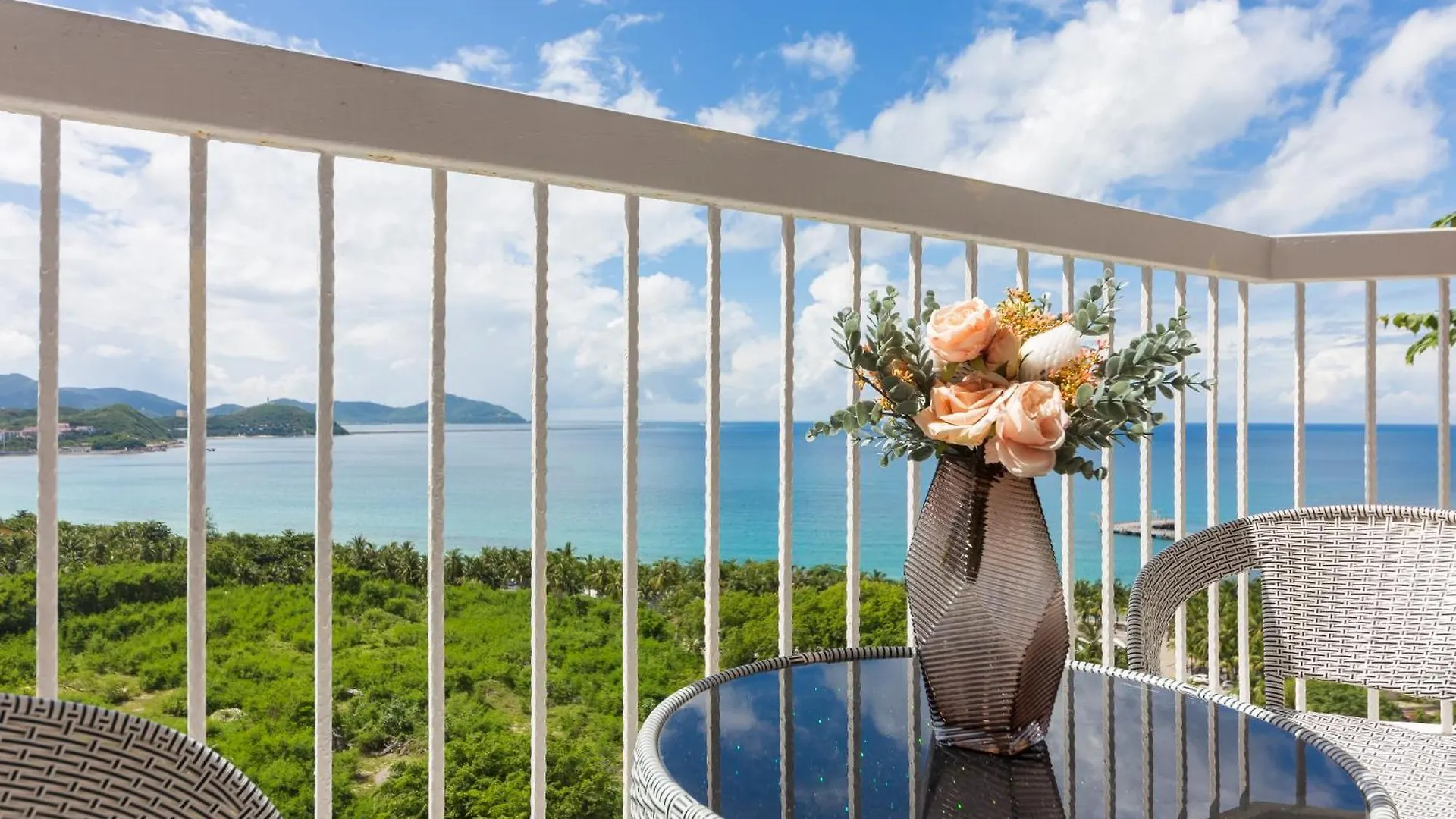 Sanya Zhi Ai Lily Seaview Apartment