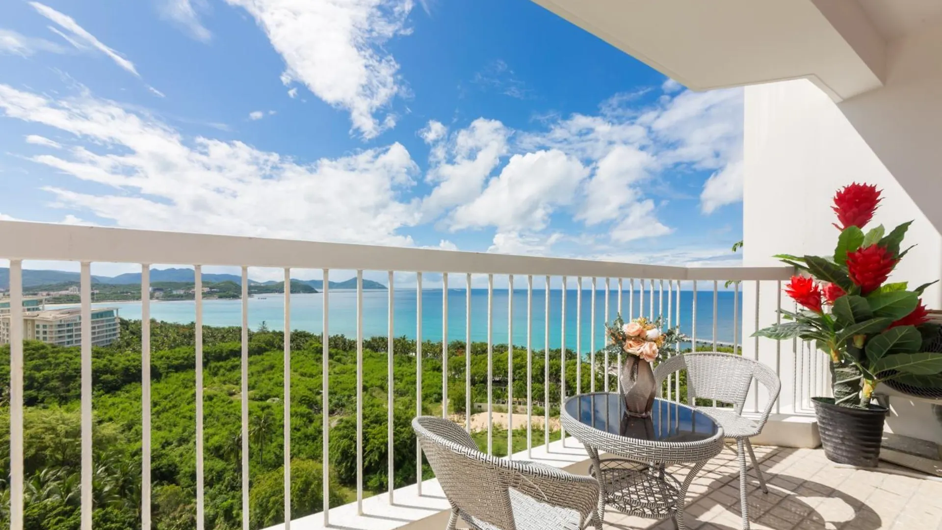 Sanya Zhi Ai Lily Seaview Apartment China